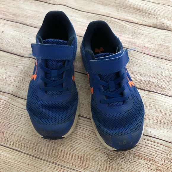 Under Armour Surge Sneaker 3Y - Picture 2 of 5